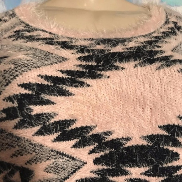DENIM 24/7 PINK/BLACK FUZZY EYELASH PRINT SWEATER - Picture 2 of 7
